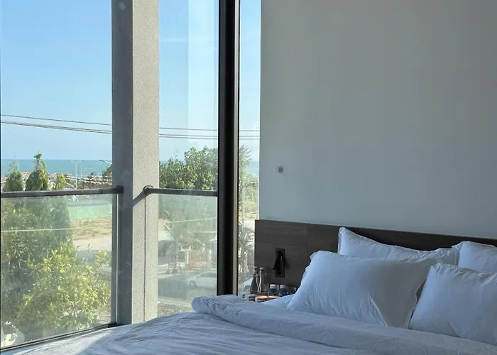 Anna Boutique - Sea View Отель Фантхьет